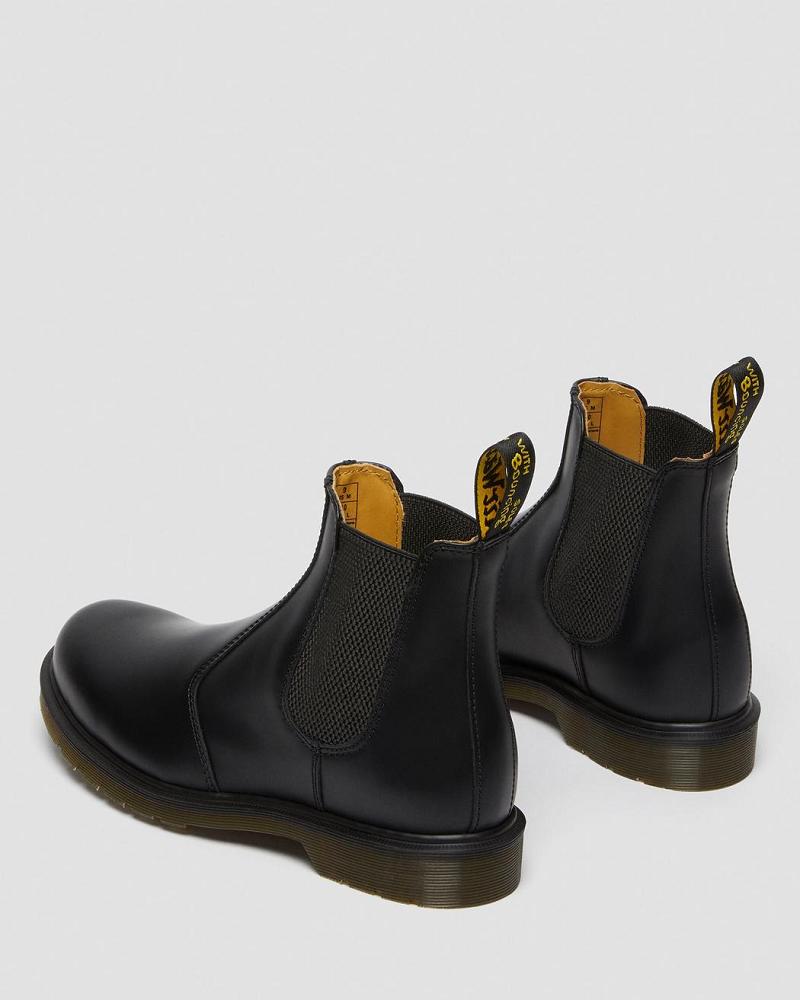 Black Men's Dr Martens 2976 Smooth Leather Chelsea Boots | CA 488LIS